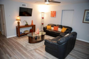 Dora's Waterfront condo